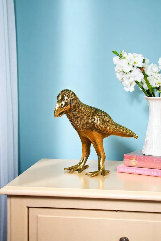 Vastu Brass Garuda, Lord Vishnu's vehicle- Golden Antique Colored -𝗦𝘆𝗺𝗯𝗼𝗹𝗶𝘇𝗲 𝗽𝗲𝗮𝗰𝗲 𝗮𝗻𝗱 𝗖𝗼𝘂𝗿𝗮𝗴𝗲