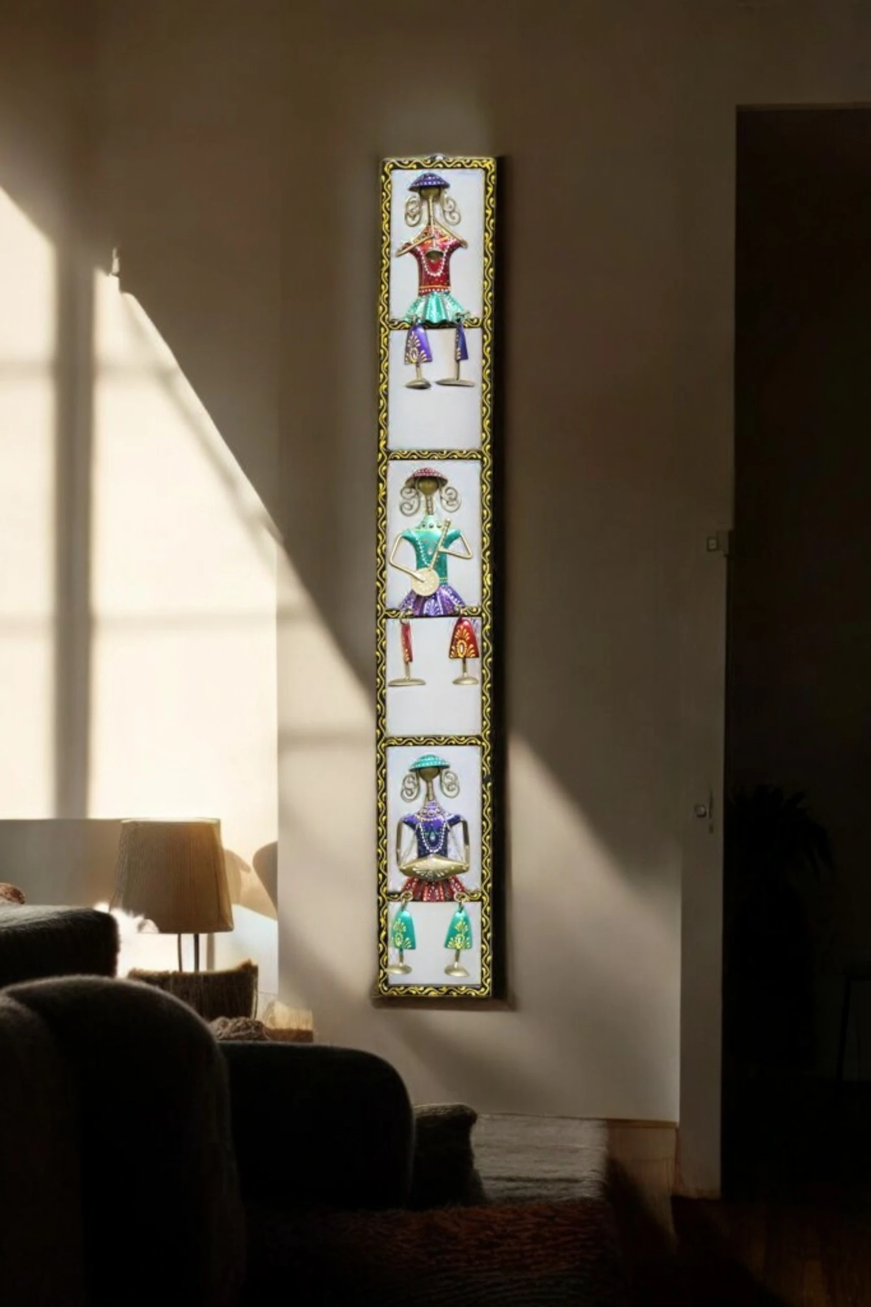 Iron Topi Doll Frame Hanging Legs Vertical
