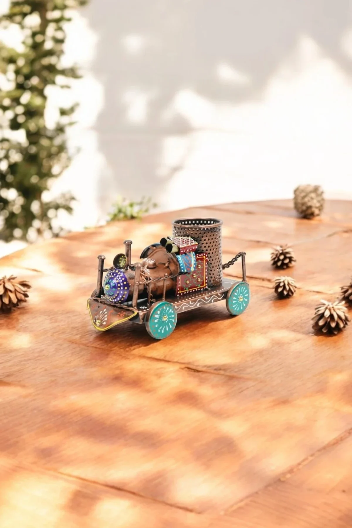 Iron Engine Pen Stand - Image 3
