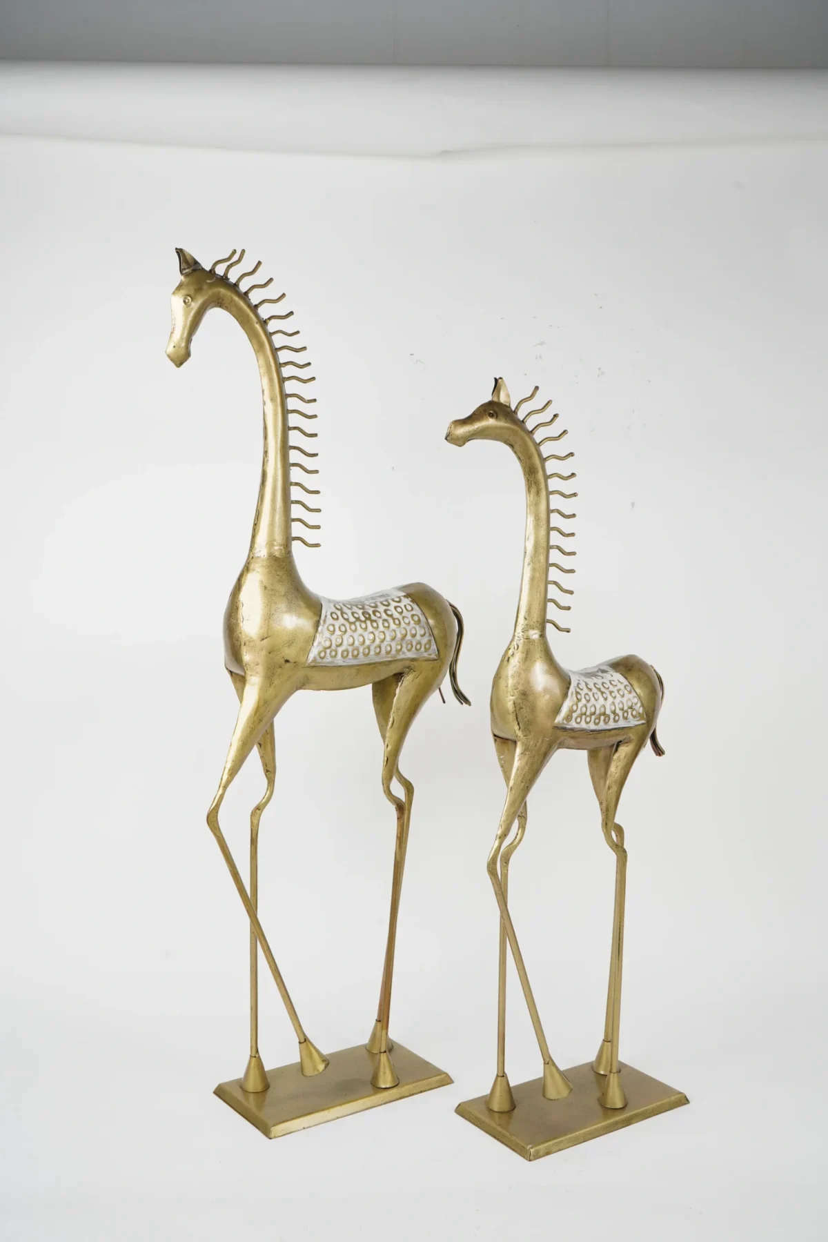 Metal Dancing Horse Decor Set - Image 5