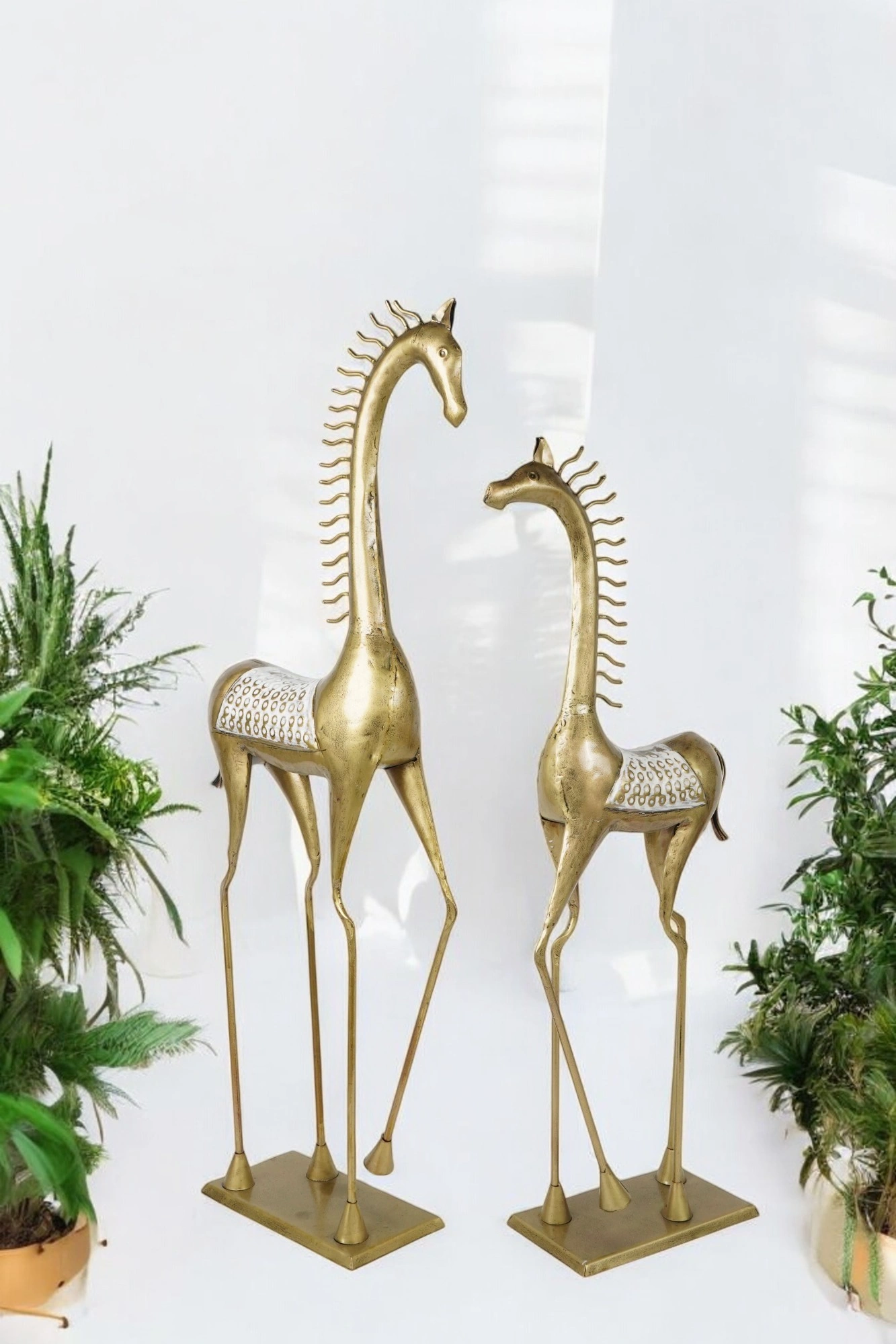 Metal Dancing Horse Decor Set