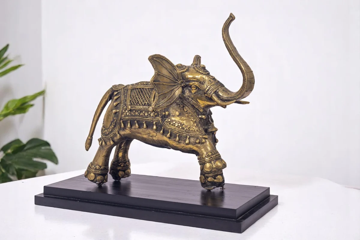 Heritage Brass Good Luck Charm Elephant With Base- 𝗗𝗶𝘃𝗶𝗻𝗲 𝗣𝗼𝘀𝗶𝘁𝗶𝘃𝗲 𝗘𝗻𝗲𝗿𝗴𝘆 - Image 2
