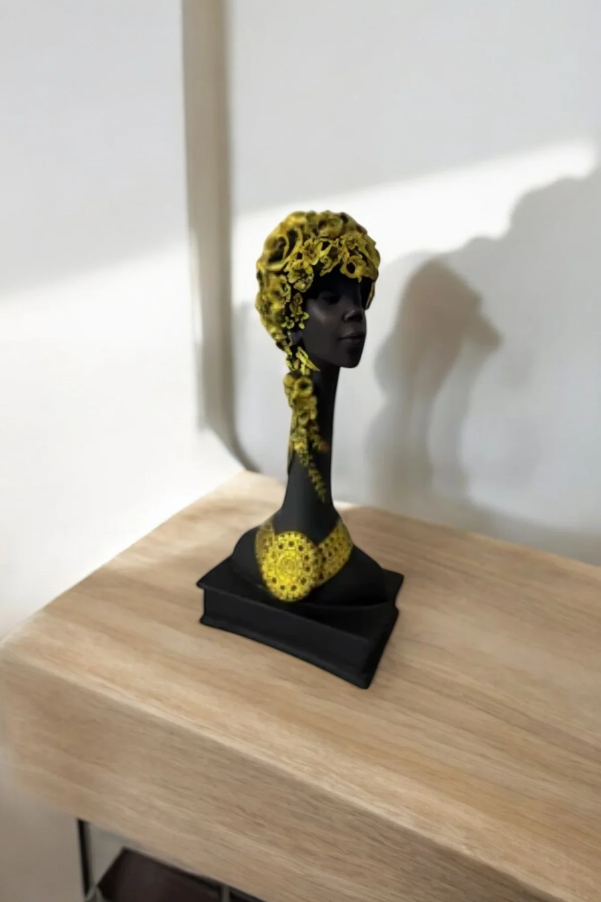 Elegant Black & Gold Lady Bust Sculpture - Image 7