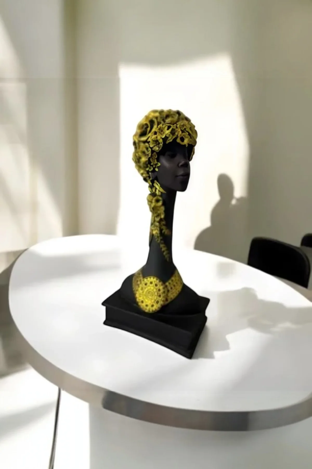 Elegant Black & Gold Lady Bust Sculpture - Image 9